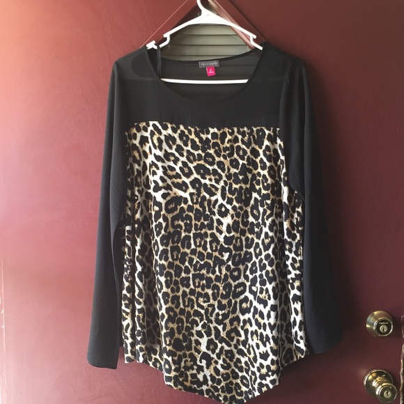 Tops - Leopard print shirt